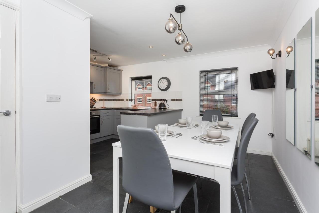 Great Park Townhouse Villa Preston  Bagian luar foto